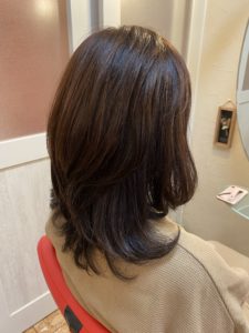 縮毛矯正をした後のスタイルとは思えない